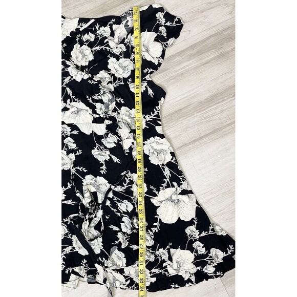 Free People Synthetic French Quarter Wrap Dress. Size: M - Picture 5 of 7